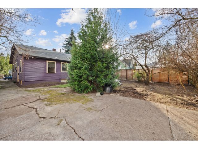 4635 N CONGRESS Ave, Portland, OR 97217