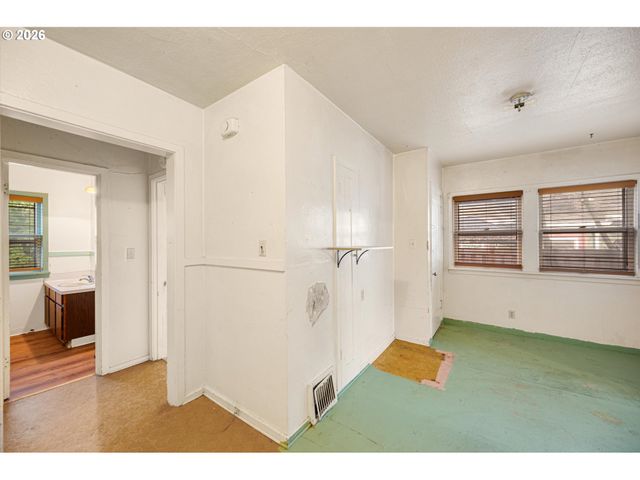 4635 N CONGRESS Ave, Portland, OR 97217