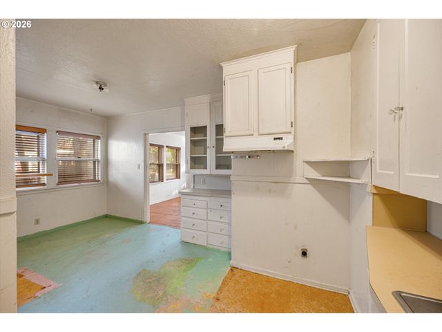 4635 N CONGRESS Ave, Portland, OR 97217