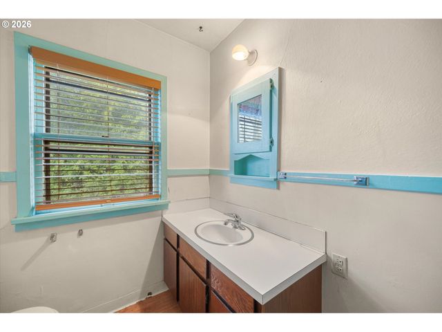 4635 N CONGRESS Ave, Portland, OR 97217