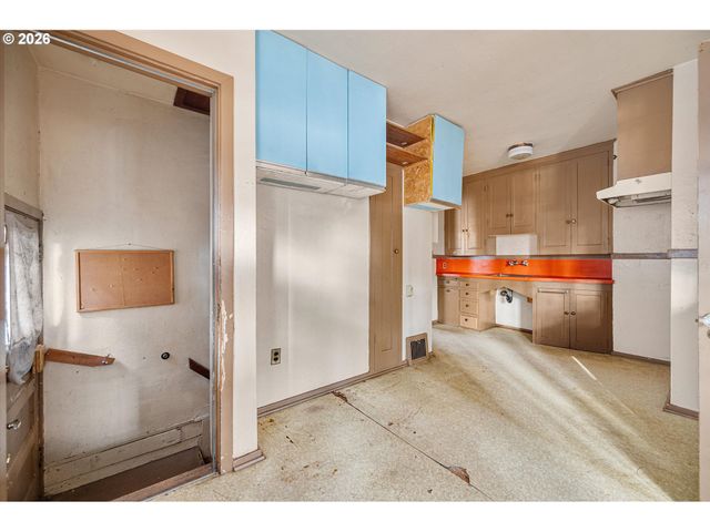 4635 N CONGRESS Ave, Portland, OR 97217