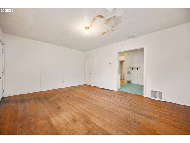 4635 N CONGRESS Ave, Portland, OR 97217