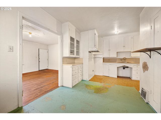 4635 N CONGRESS Ave, Portland, OR 97217