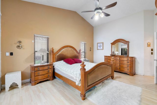 10551 NW 3rd Manor, Coral Springs, FL 33071