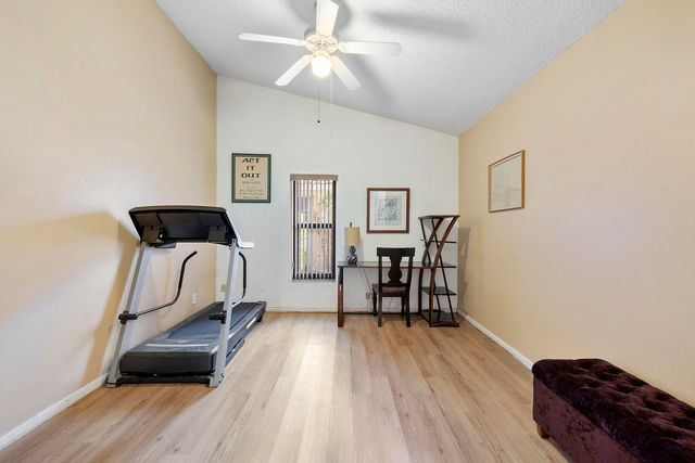 10551 NW 3rd Manor, Coral Springs, FL 33071