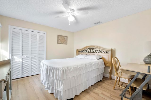 10551 NW 3rd Manor, Coral Springs, FL 33071