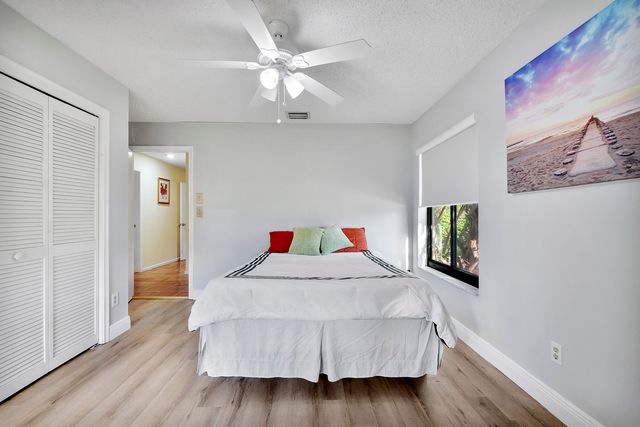 10551 NW 3rd Manor, Coral Springs, FL 33071