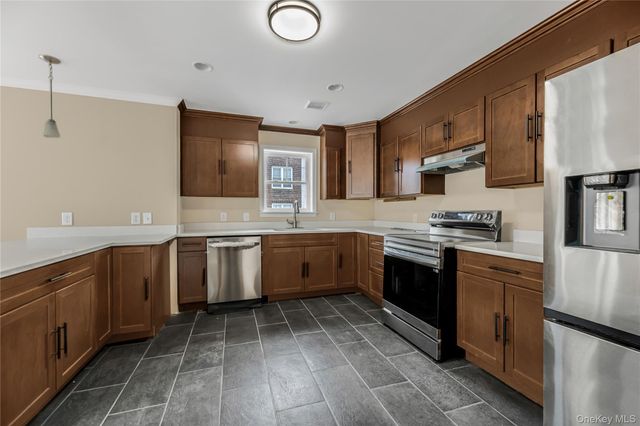 320 E 4th Street, Mount Vernon, NY 10553