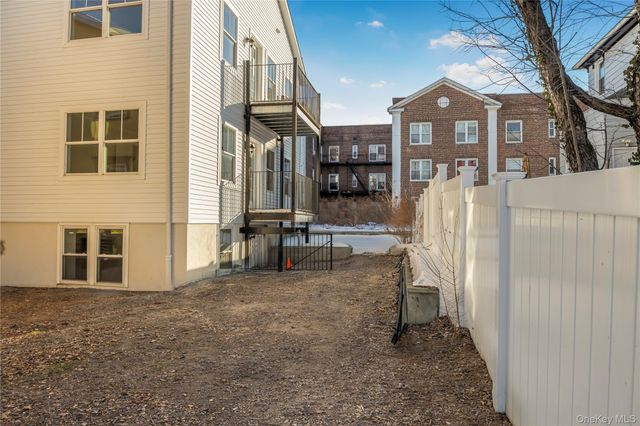 320 E 4th Street, Mount Vernon, NY 10553