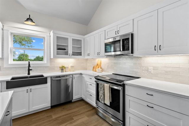 1312 Greenlawn Parkway, Blanco, TX 78606