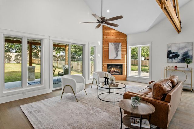 1312 Greenlawn Parkway, Blanco, TX 78606