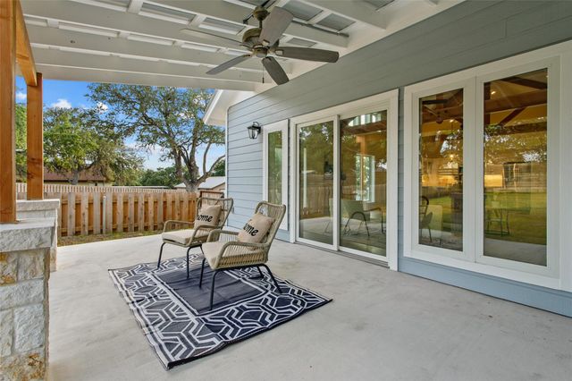 1312 Greenlawn Parkway, Blanco, TX 78606