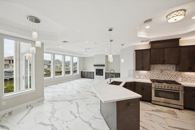 602 Appia Drive, Kemah, TX 77565