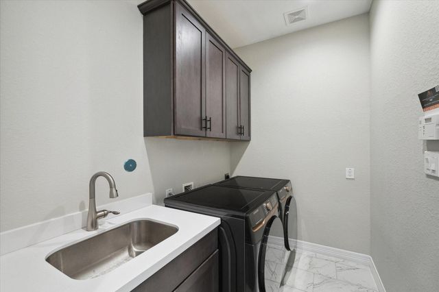 602 Appia Drive, Kemah, TX 77565