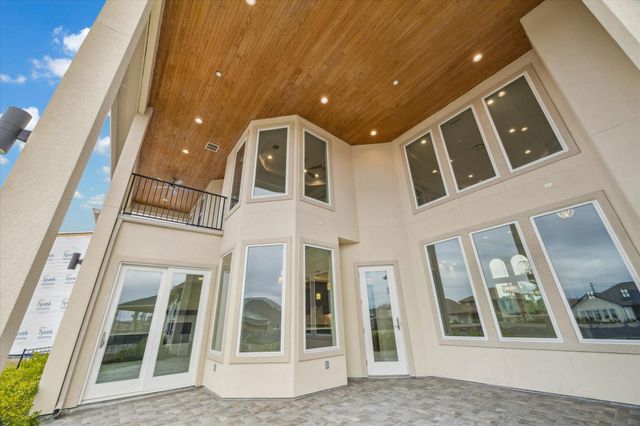 602 Appia Drive, Kemah, TX 77565