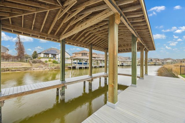 602 Appia Drive, Kemah, TX 77565