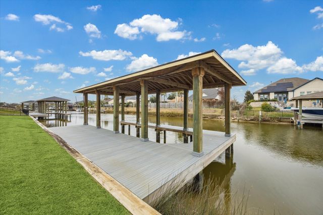 602 Appia Drive, Kemah, TX 77565