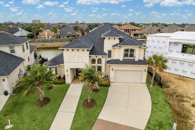 602 Appia Drive, Kemah, TX 77565