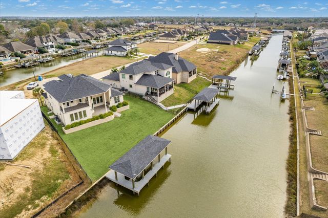 602 Appia Drive, Kemah, TX 77565