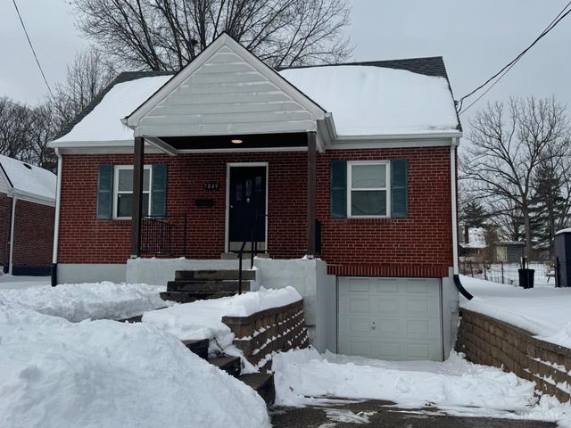 7849 Seward Avenue, Cincinnati, OH 45231