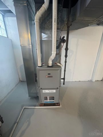 7849 Seward Avenue, Cincinnati, OH 45231