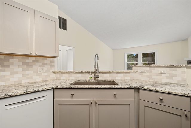 10029 Village Tree Court, Miamisburg, OH 45342