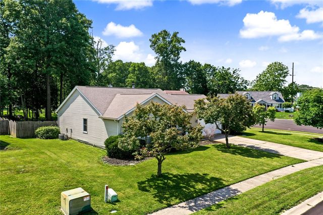 10029 Village Tree Court, Miamisburg, OH 45342