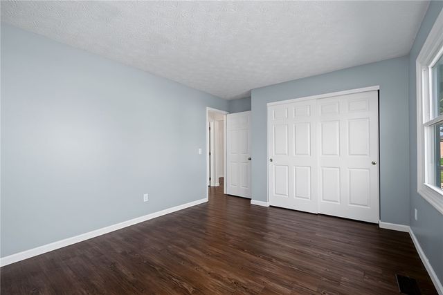 10029 Village Tree Court, Miamisburg, OH 45342