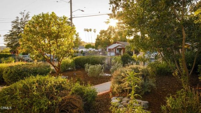 2696 Casitas Avenue, Altadena, CA 91001