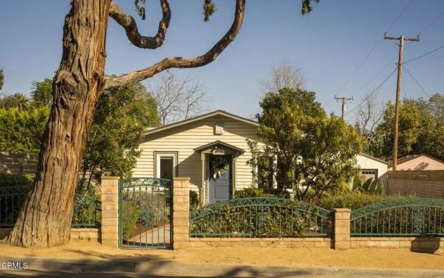 2696 Casitas Avenue, Altadena, CA 91001