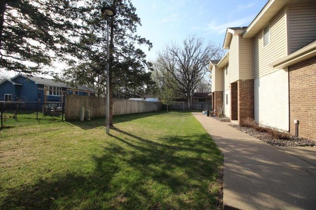 11410 Dogwood Street NW 402, Coon Rapids, MN 55448