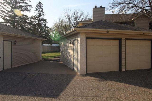 11410 Dogwood Street NW 402, Coon Rapids, MN 55448
