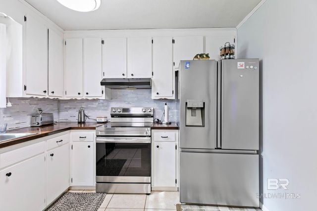 21955 2nd Street, Silverhill, AL 36576