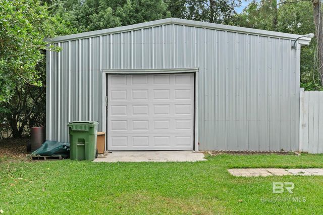 21955 2nd Street, Silverhill, AL 36576