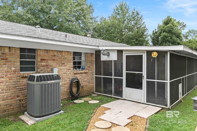 21955 2nd Street, Silverhill, AL 36576