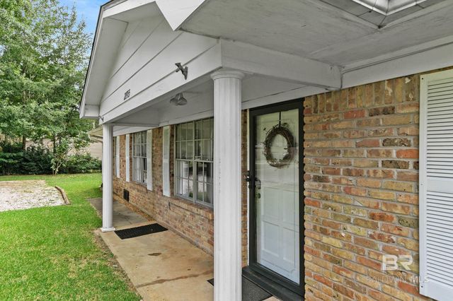 21955 2nd Street, Silverhill, AL 36576