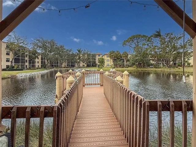 390 301 BOULEVARD W 4D, Bradenton, FL 34205