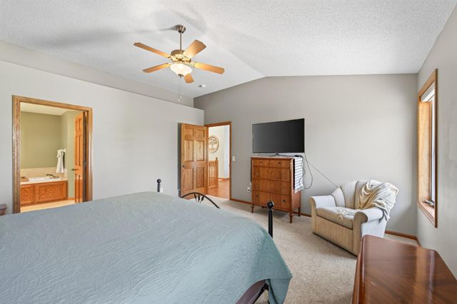 14943 Hillside Circle NW, Prior Lake, MN 55372