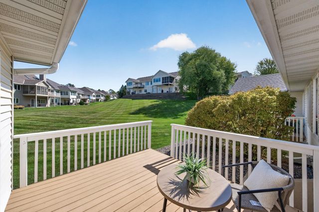 14943 Hillside Circle NW, Prior Lake, MN 55372