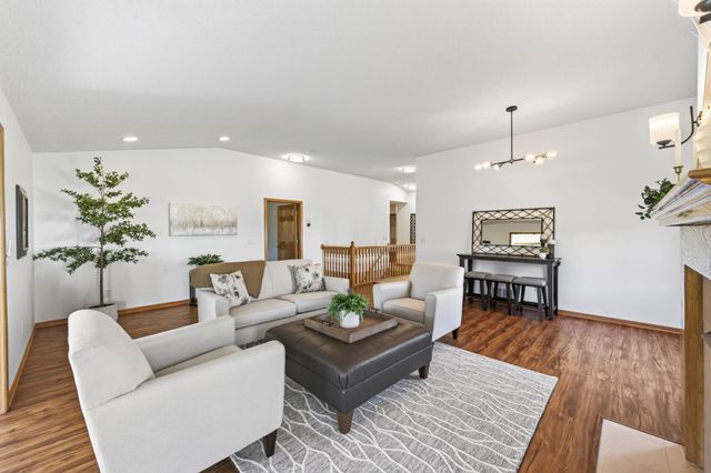 14943 Hillside Circle NW, Prior Lake, MN 55372