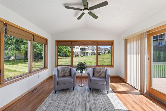 14943 Hillside Circle NW, Prior Lake, MN 55372