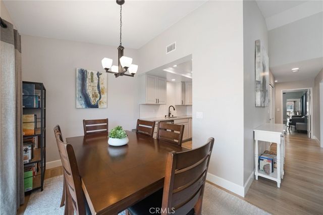 24 Greenmoor 12, Irvine, CA 92614