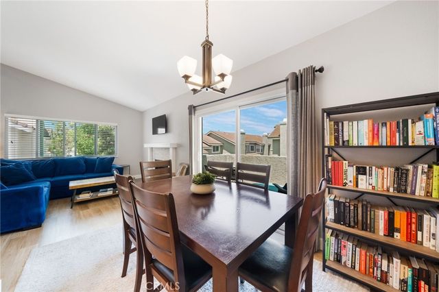 24 Greenmoor 12, Irvine, CA 92614