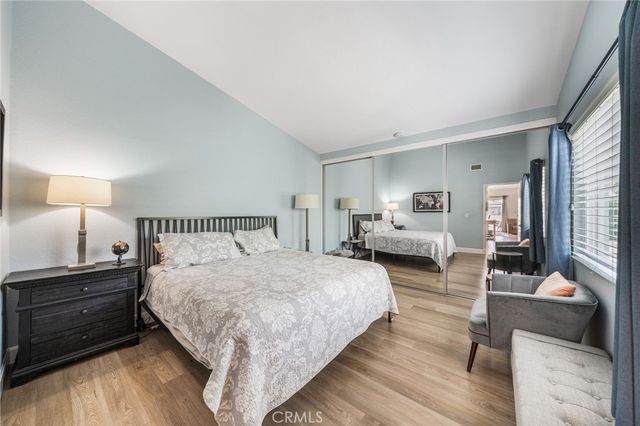24 Greenmoor 12, Irvine, CA 92614