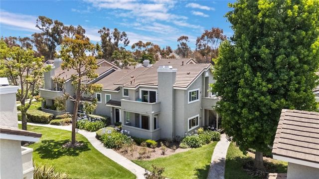 24 Greenmoor 12, Irvine, CA 92614