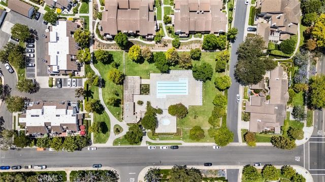24 Greenmoor 12, Irvine, CA 92614