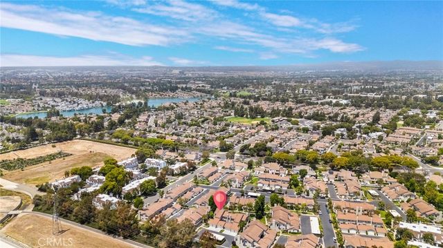 24 Greenmoor 12, Irvine, CA 92614