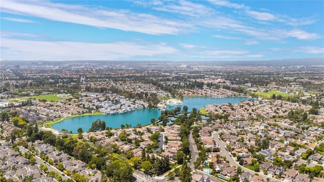 24 Greenmoor 12, Irvine, CA 92614
