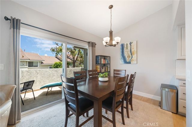 24 Greenmoor 12, Irvine, CA 92614