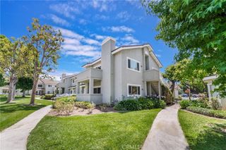 24 Greenmoor 12, Irvine, CA 92614